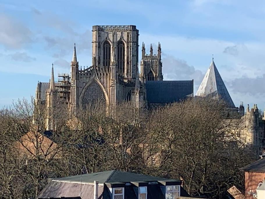 Betty'S Minster View - 6 Twins Or 3 Superkings -Central With Free Parking York Zewnętrze zdjęcie